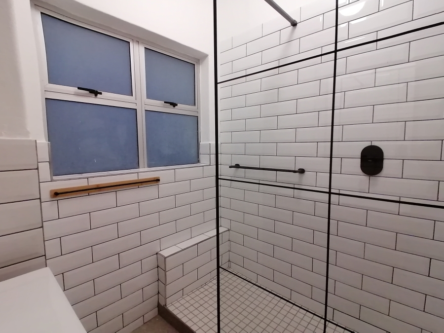 To Let 2 Bedroom Property for Rent in Bloubergrant Western Cape